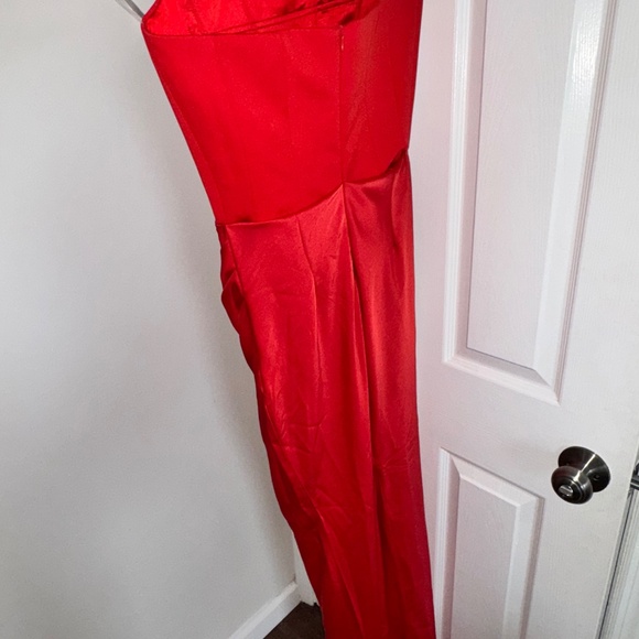 Almond Muse Rosalind Red Maxi Dress - Picture 2 of 4